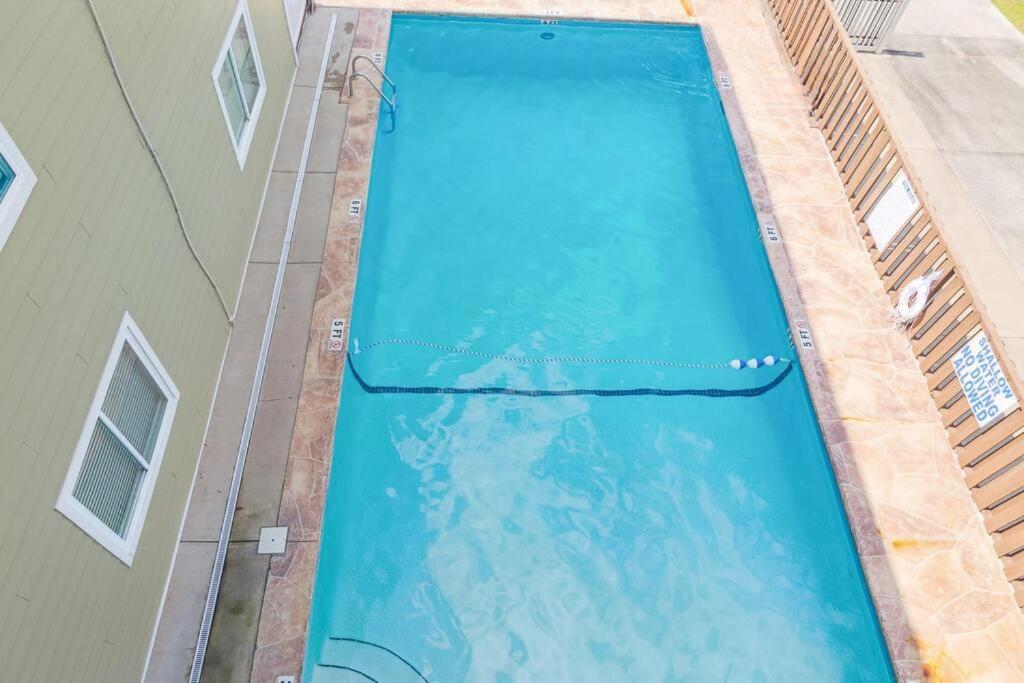 Right Across Beach Pool View Private Balcony By Zen Living Short Term Rental Myrtle Beach Exterior foto